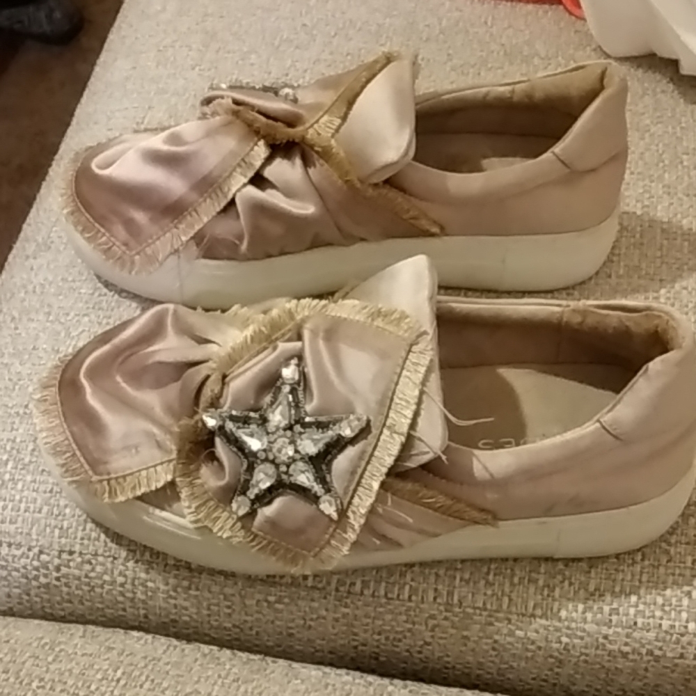Shoes - Picture 2 of 2